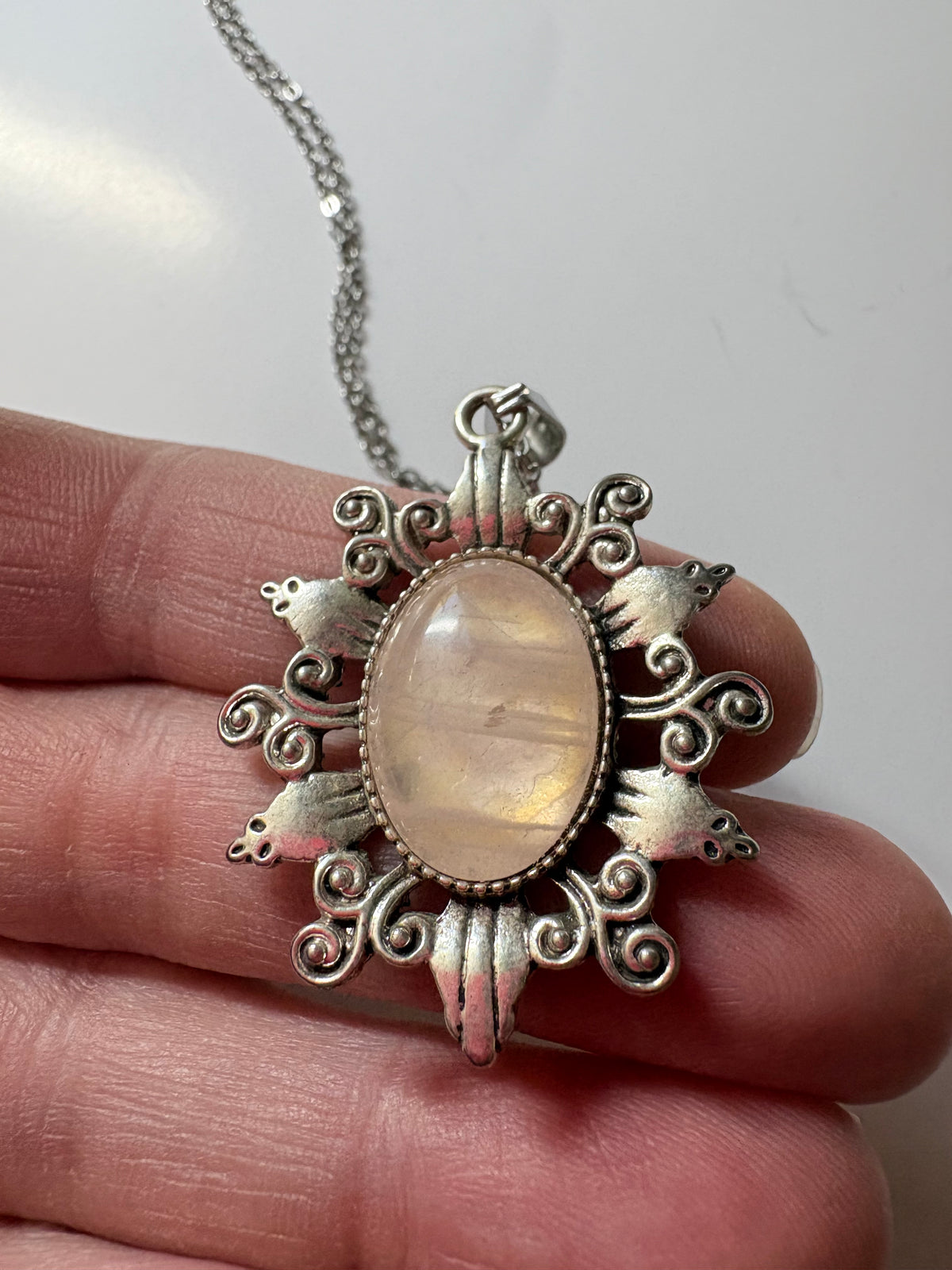 Baby pink rose quartz flower pendant necklace