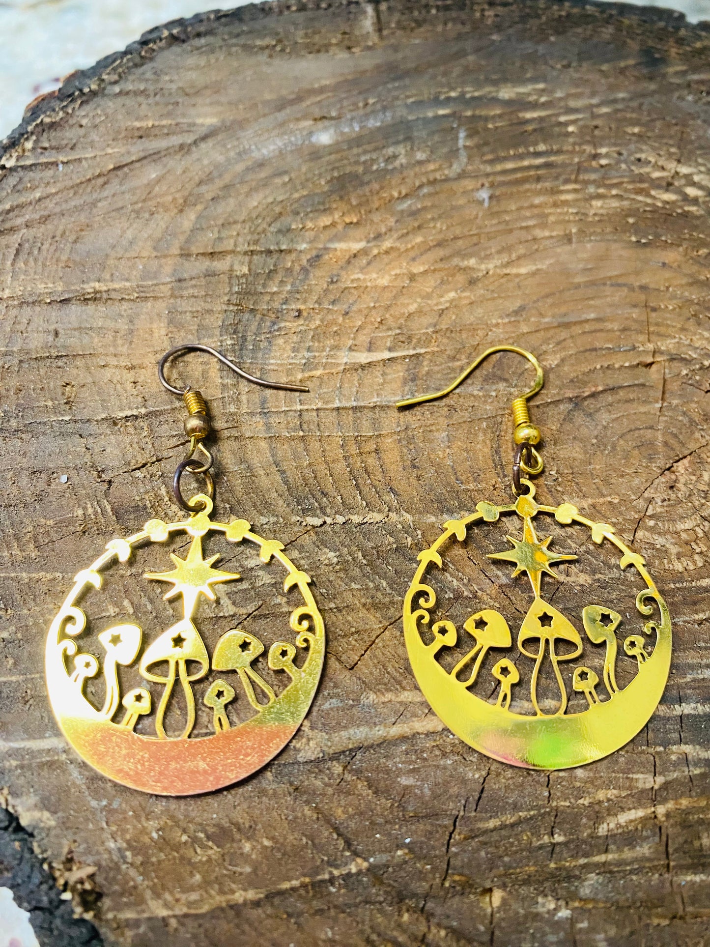 MUSHROOM GARDEN HOOPS