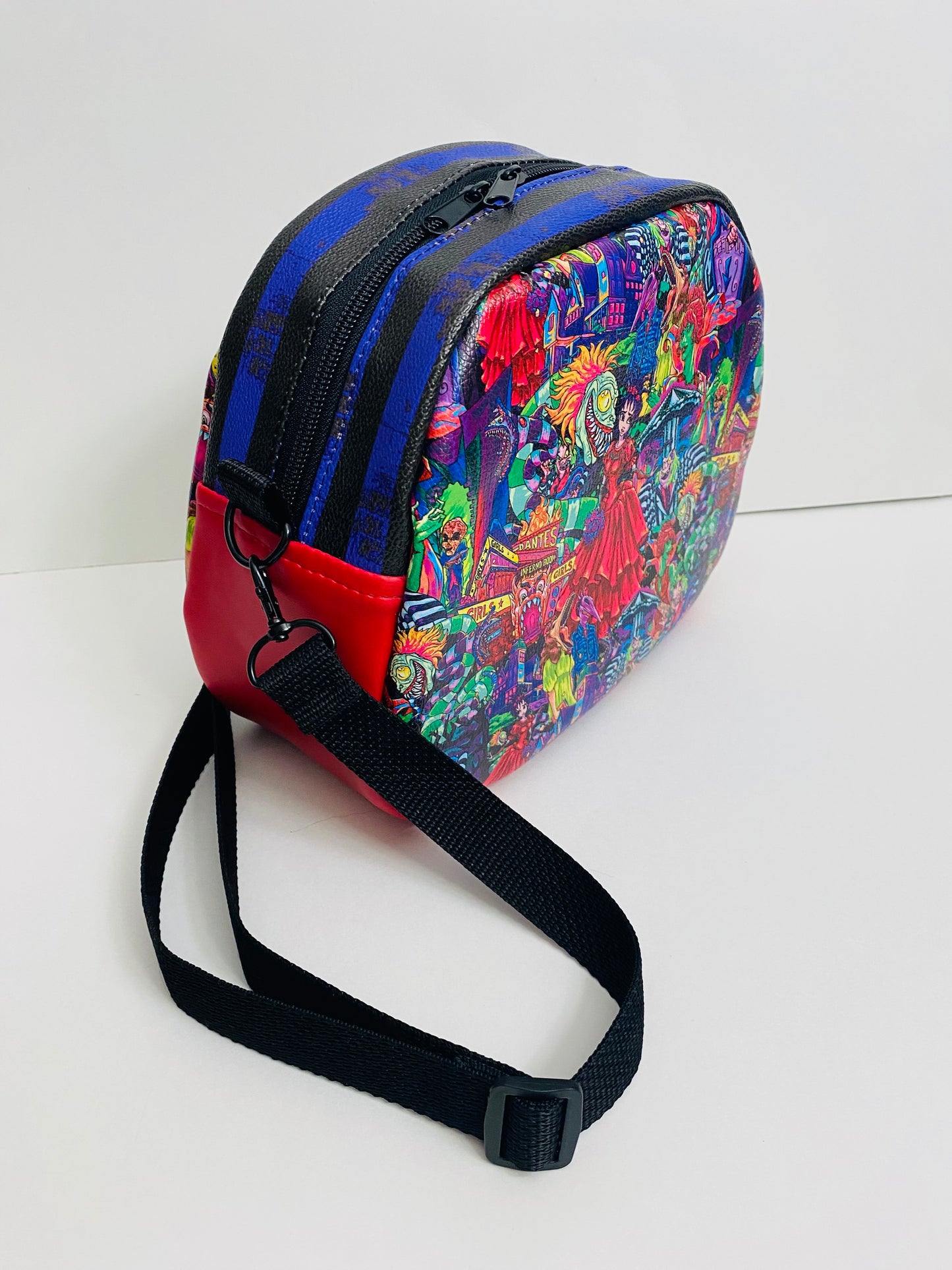 BEETLEJUICE BOWLER CROSSBODY