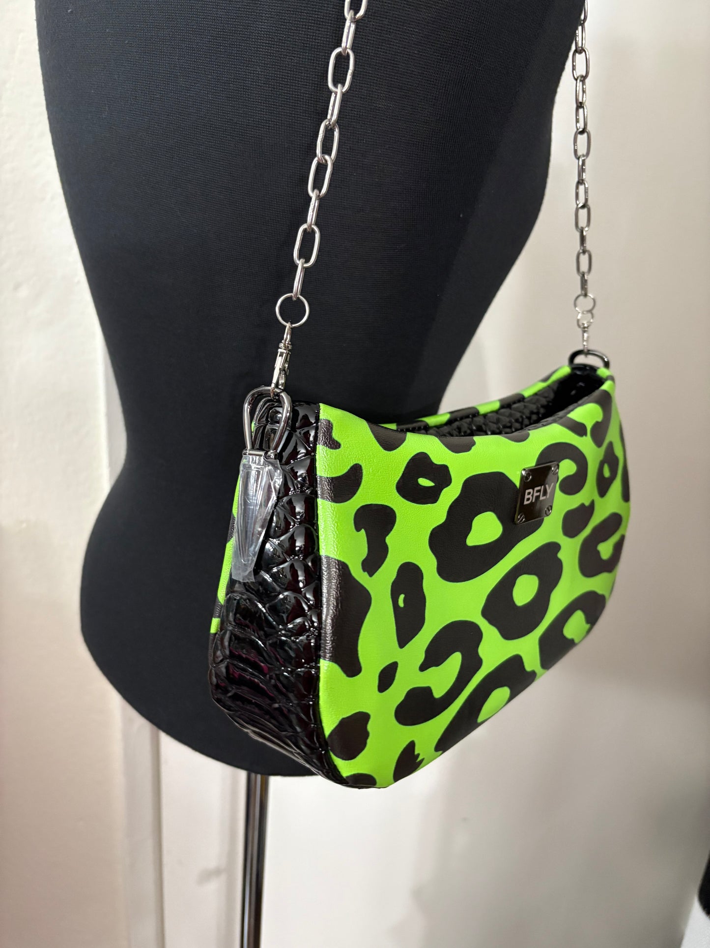 Neon green leopard shoulder bag with chain strap