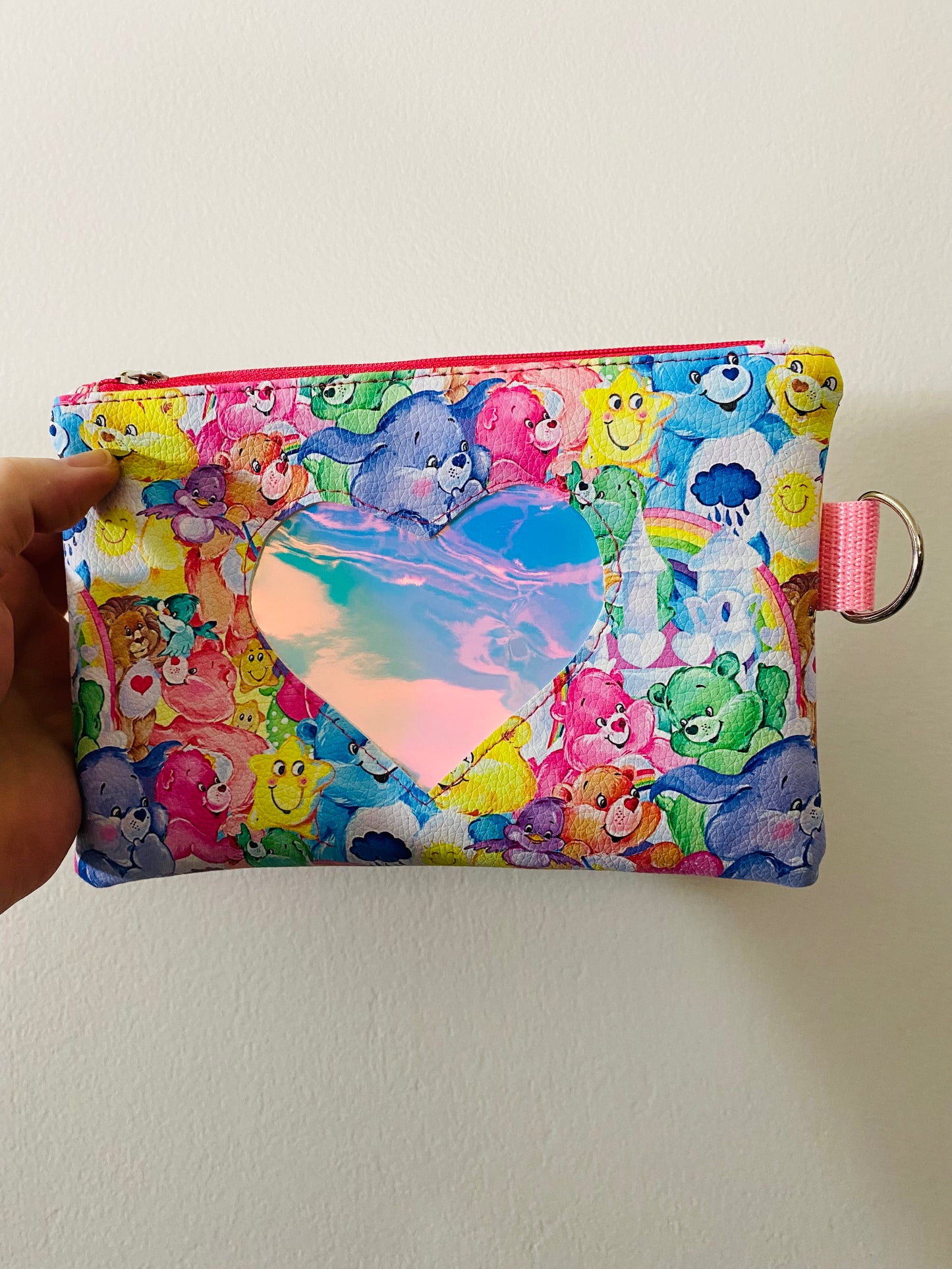 Bear Holo heart center pouch