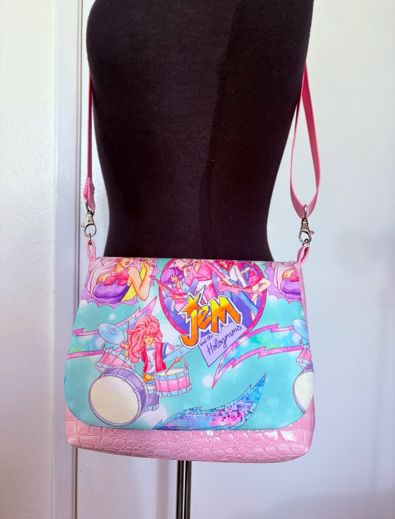 Jem flap crossbody with baby pink croc