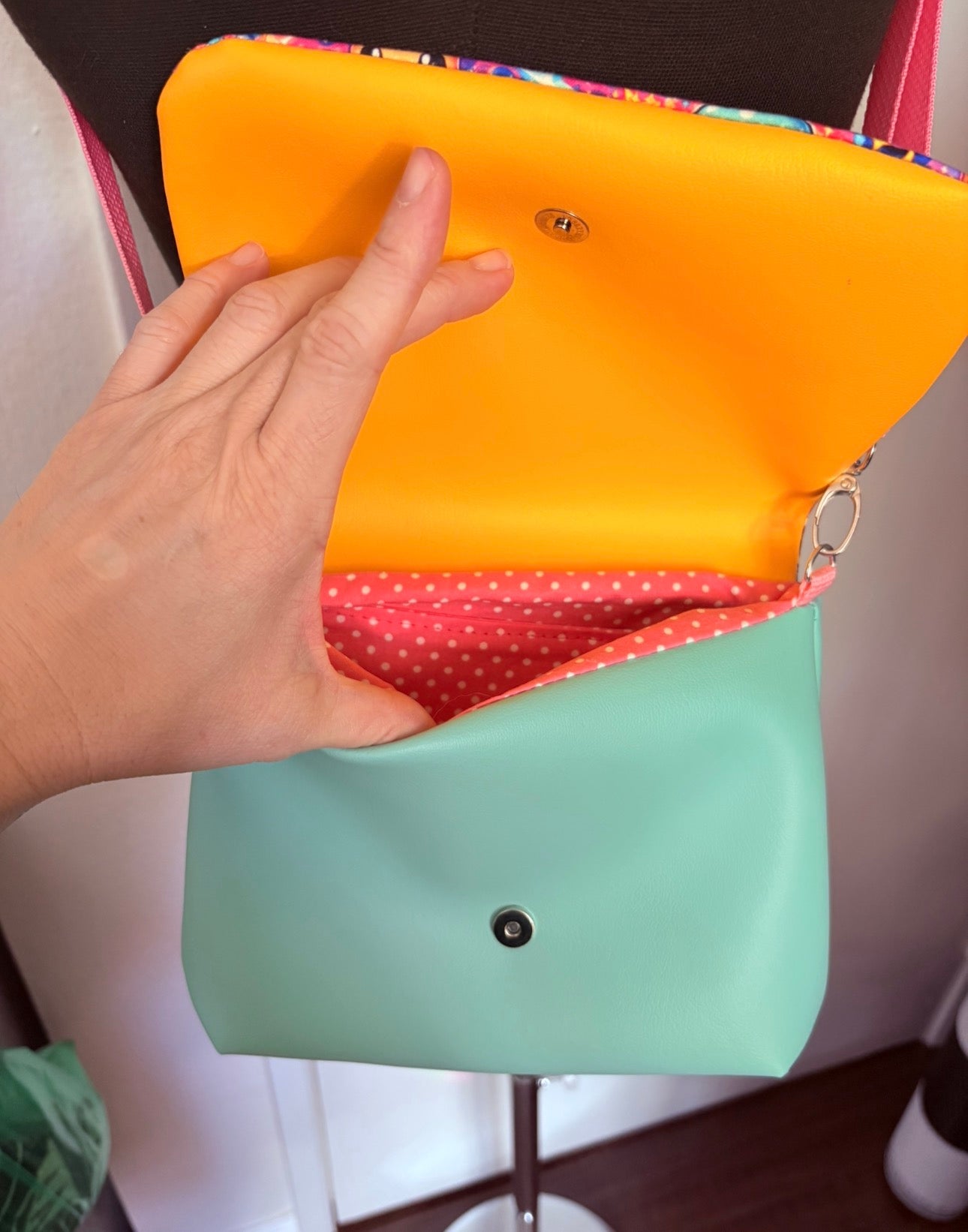 JIGGLYPUFF FLAP CROSSBODY BAG