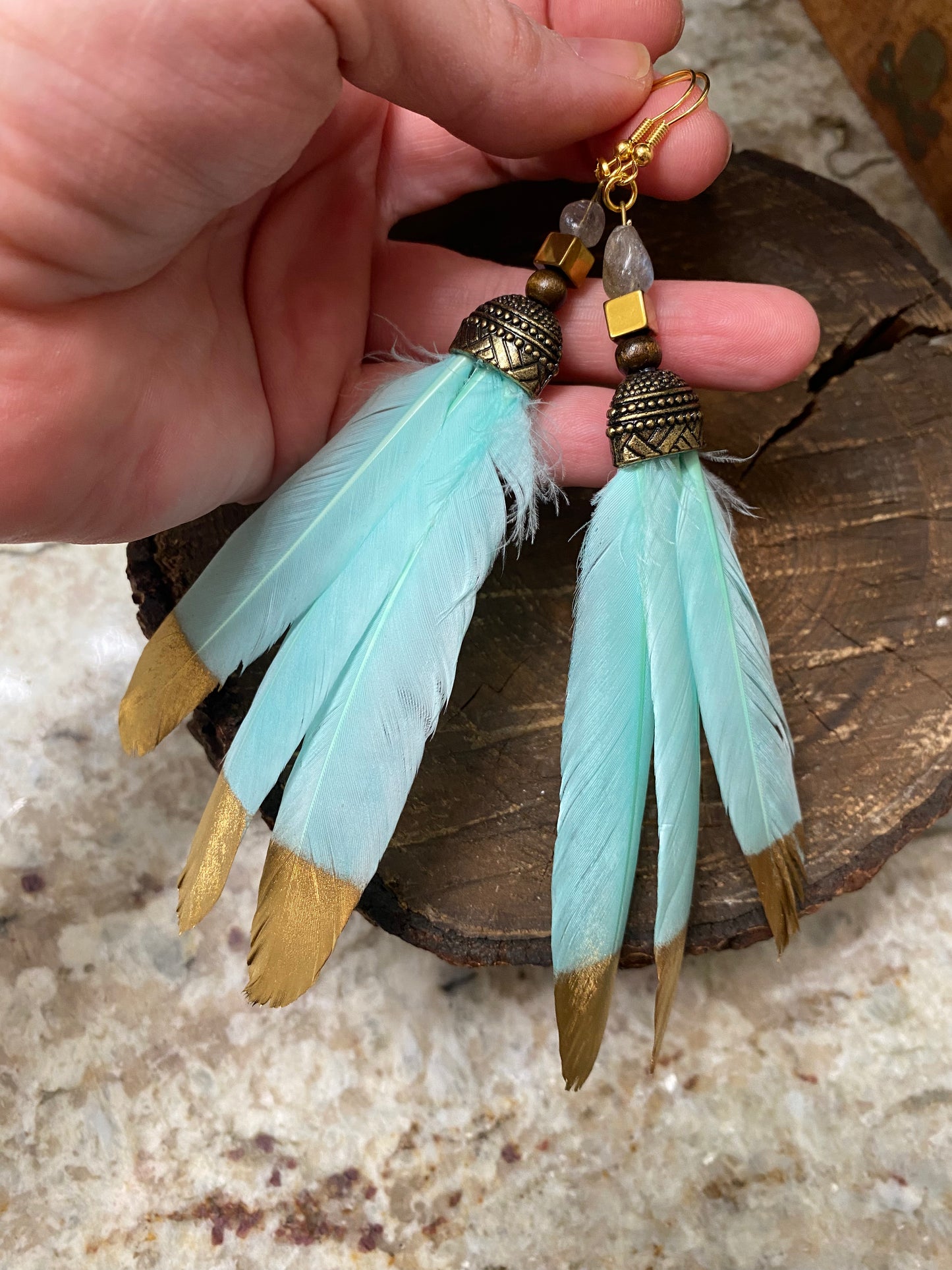 GOLD TIP FEATHERS
