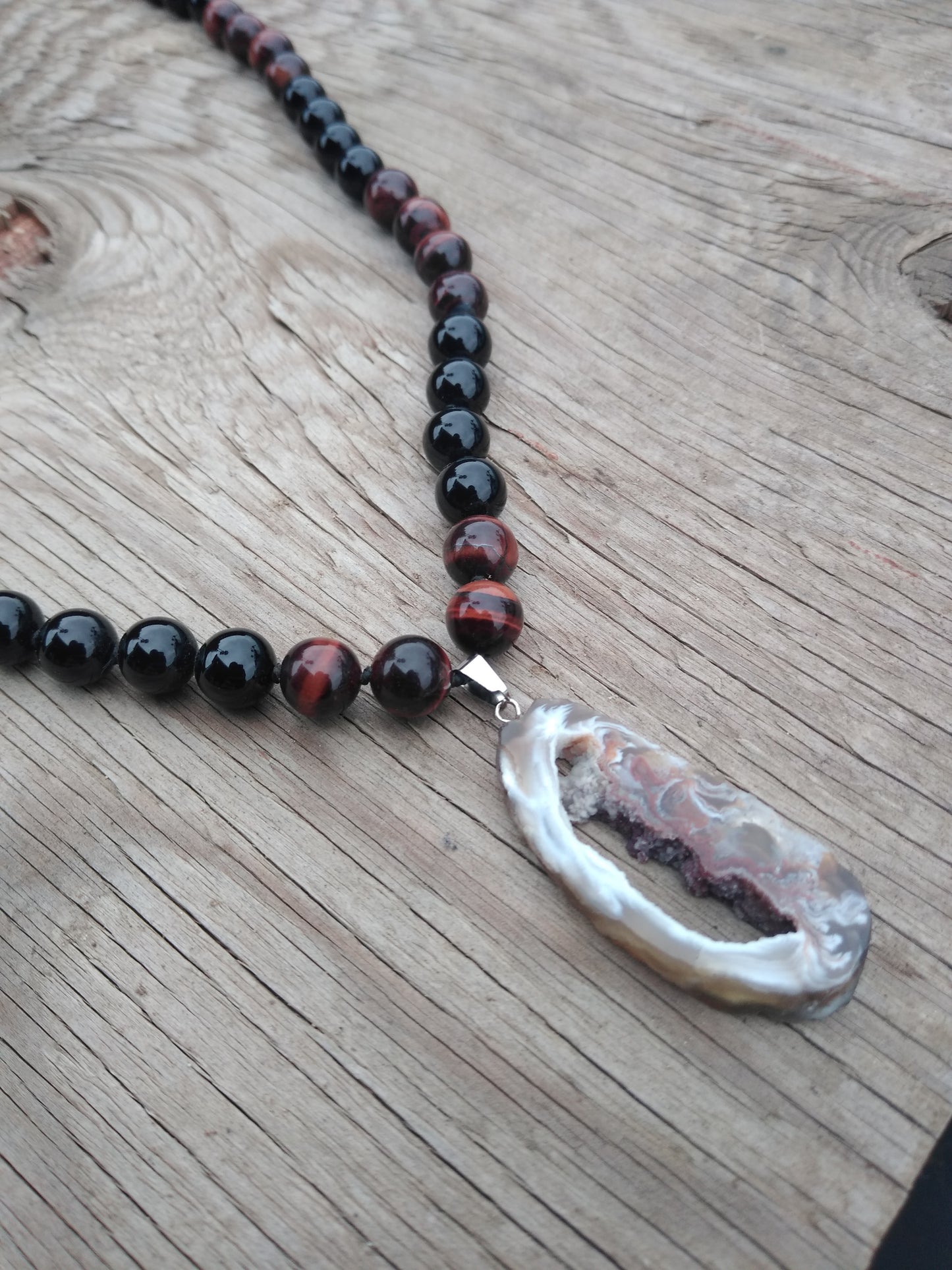 RED TIGER EYE & ONYX BEADED NECKLACE WITH AGATE PENDANT
