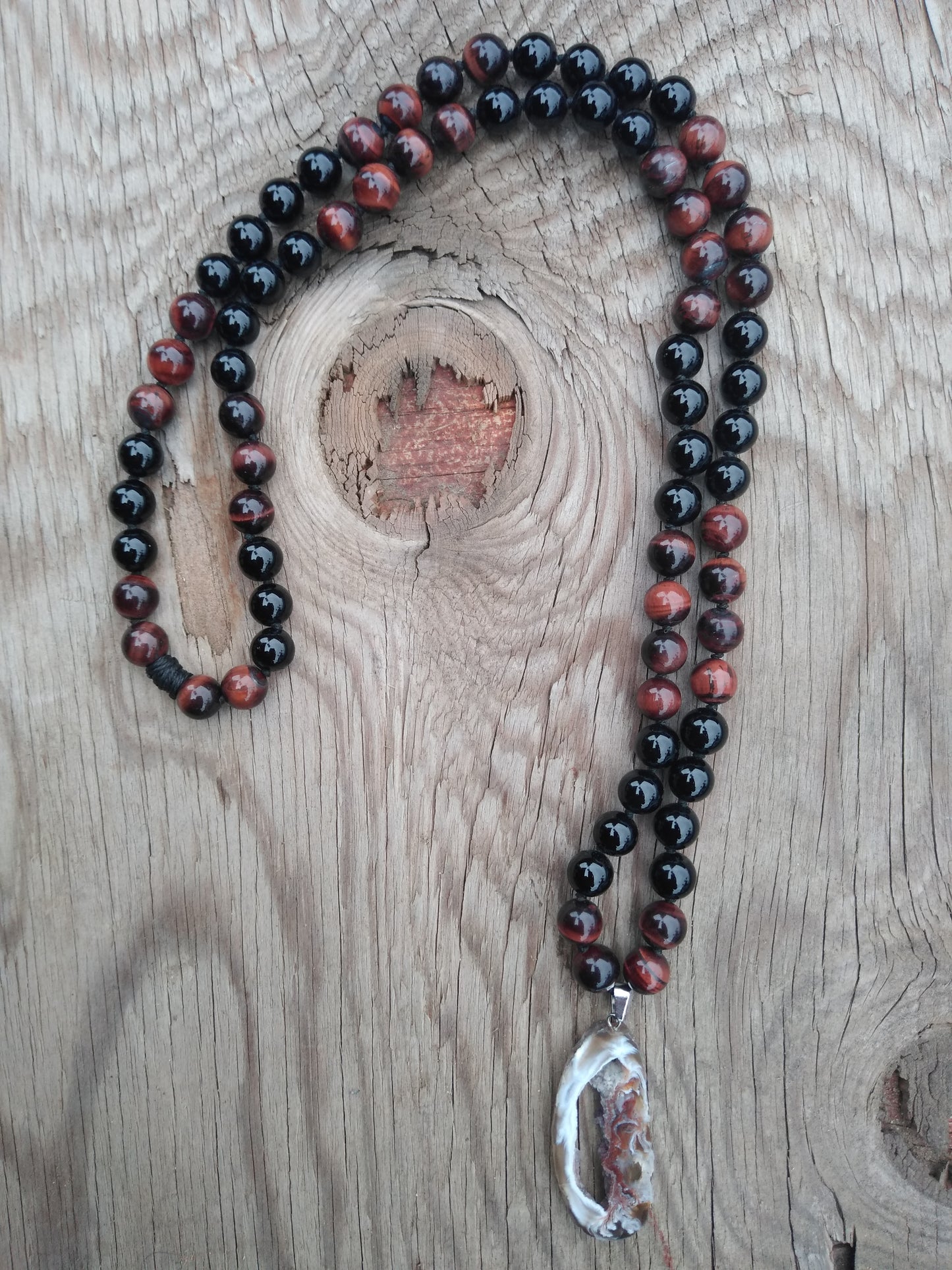 RED TIGER EYE & ONYX BEADED NECKLACE WITH AGATE PENDANT