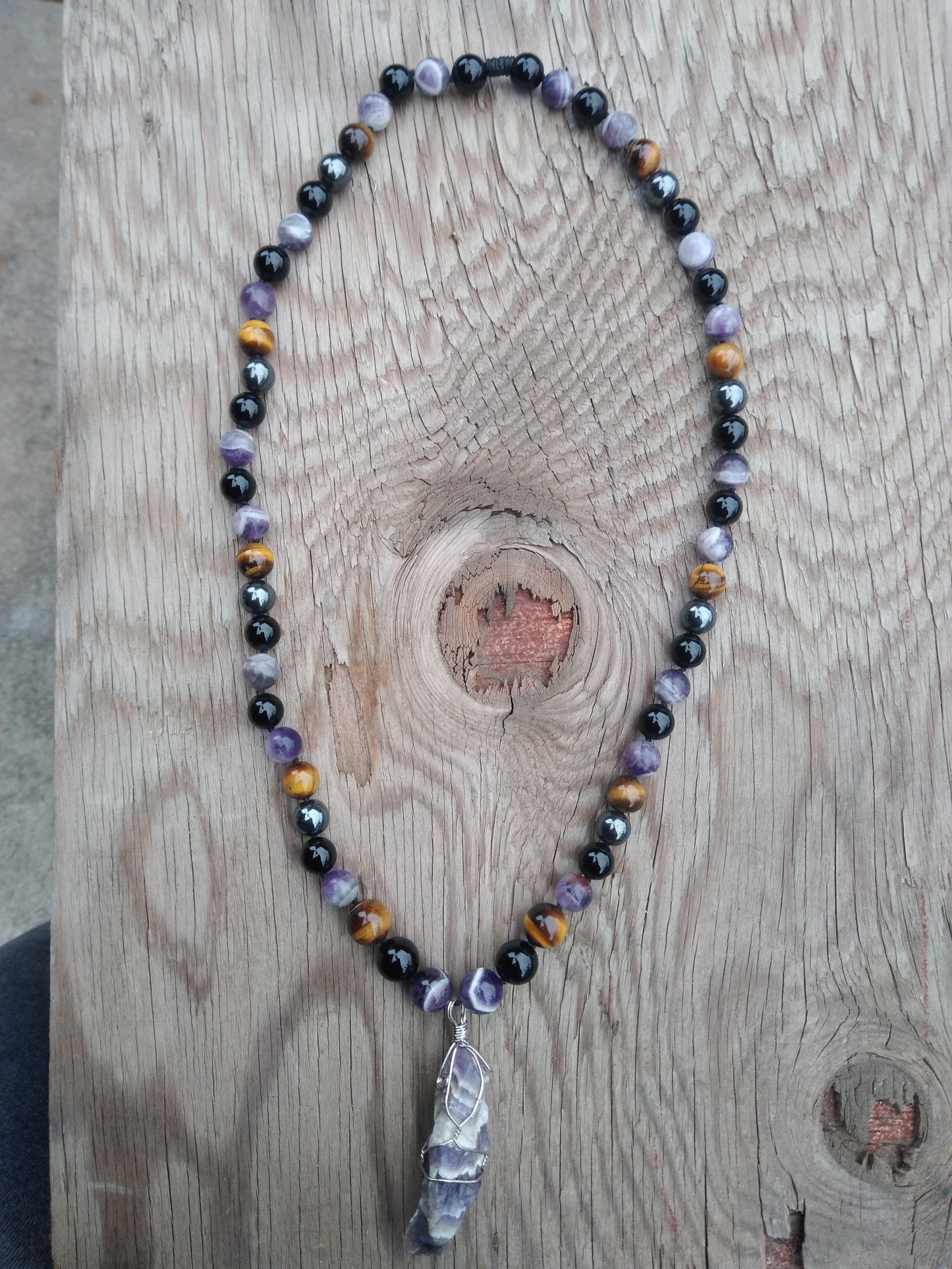 AMETHYST ONYX TIGER EYE HEMATITE BEADED NECKLACE WITH AMETHYST PENDANT