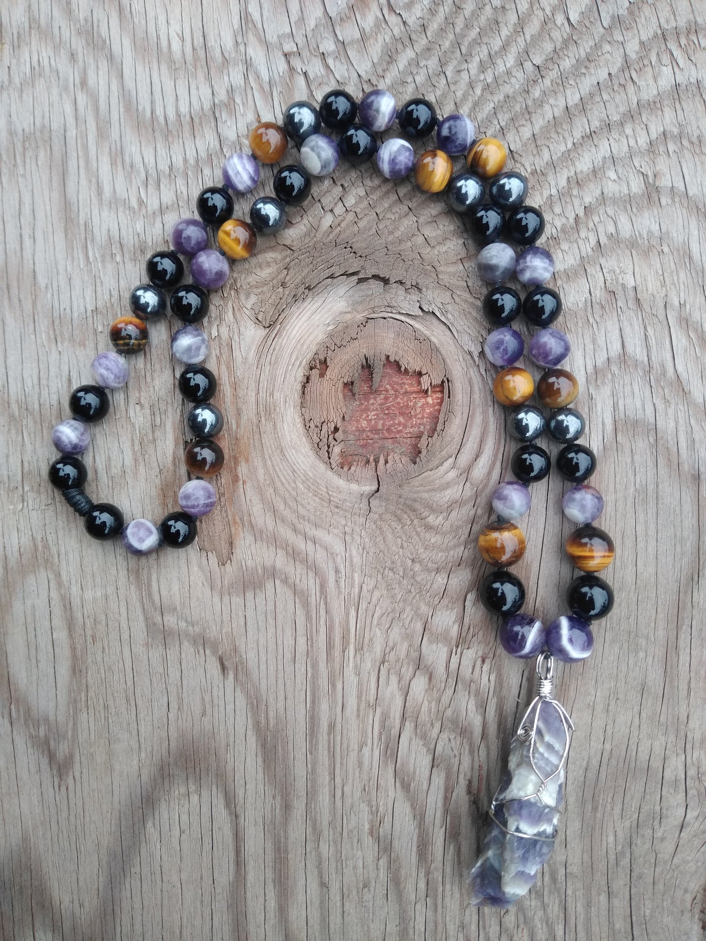 AMETHYST ONYX TIGER EYE HEMATITE BEADED NECKLACE WITH AMETHYST PENDANT