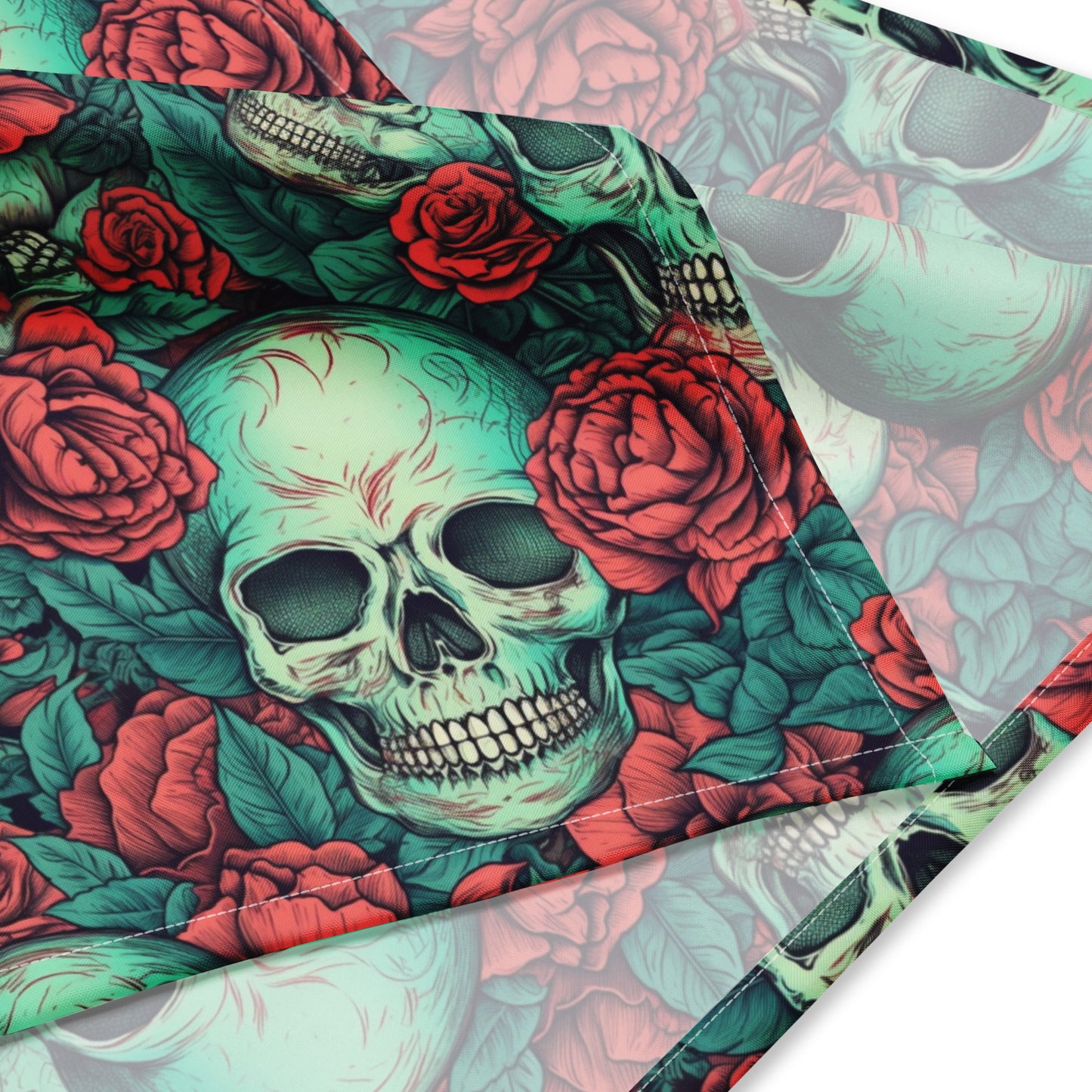 SKULL AND ROSES BANDANA