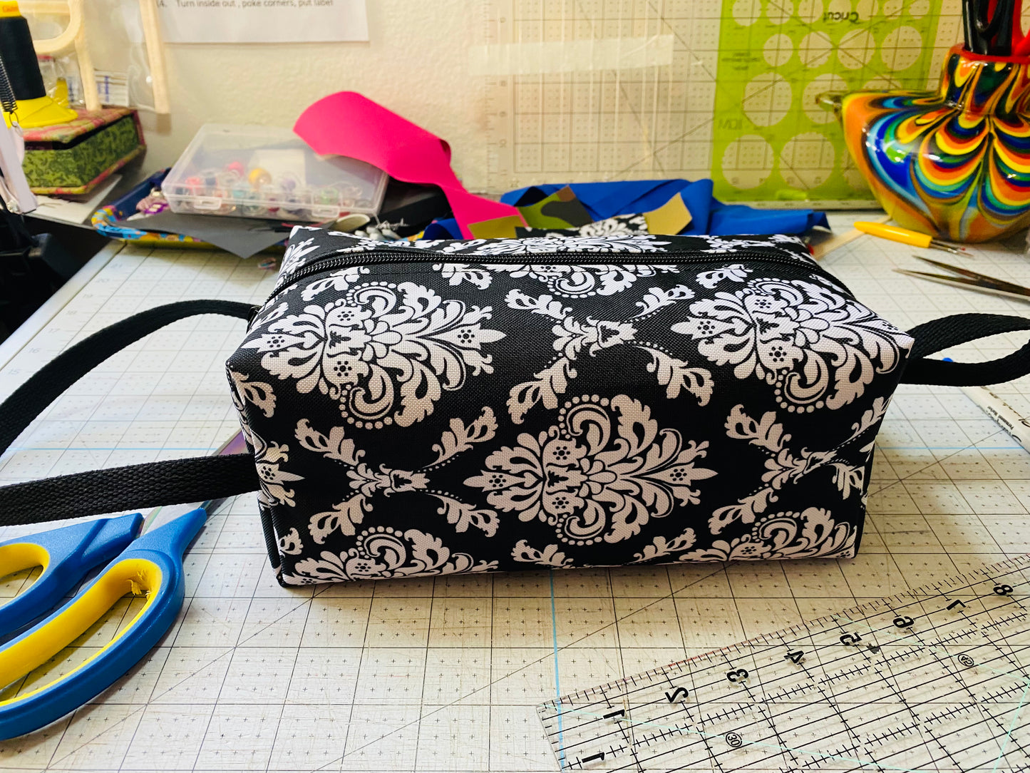 Filigree boxy bag pouch