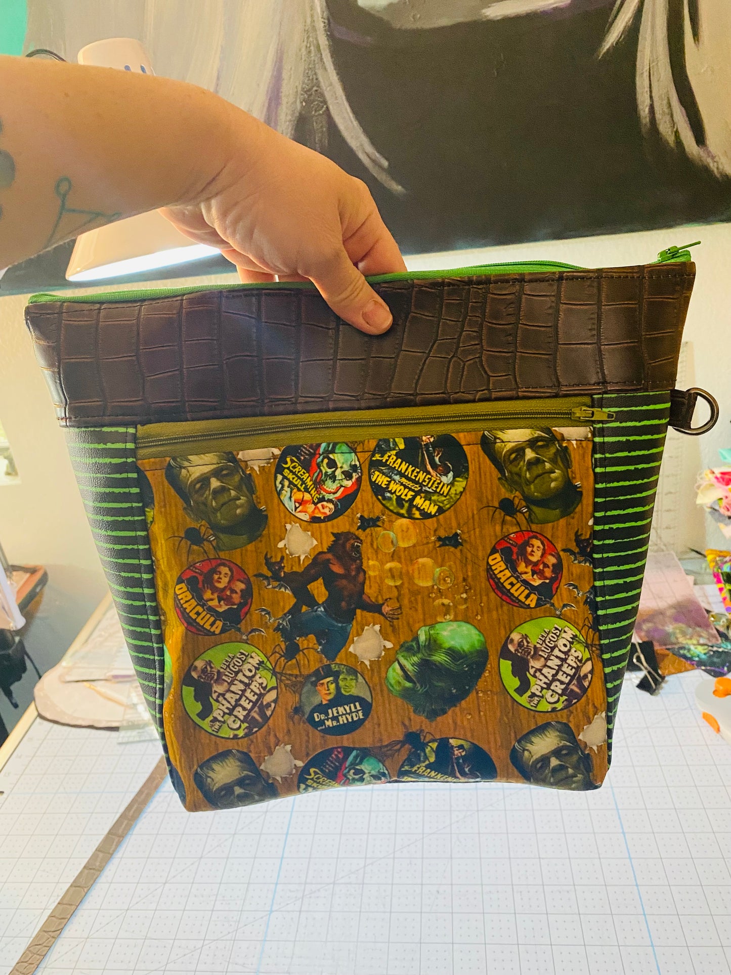 FRANKENSTEIN UNISEX POUCH