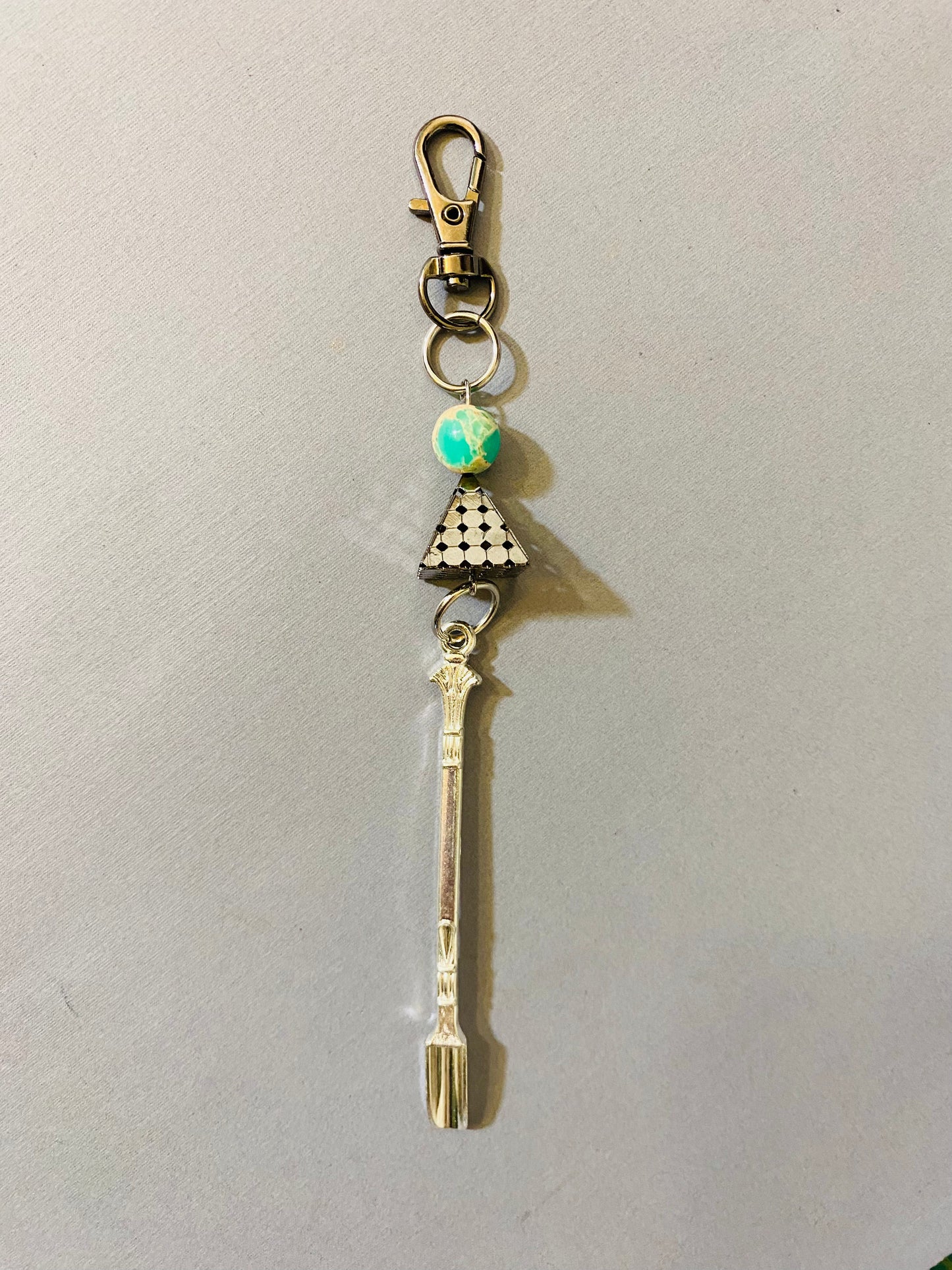 Shovel keychain