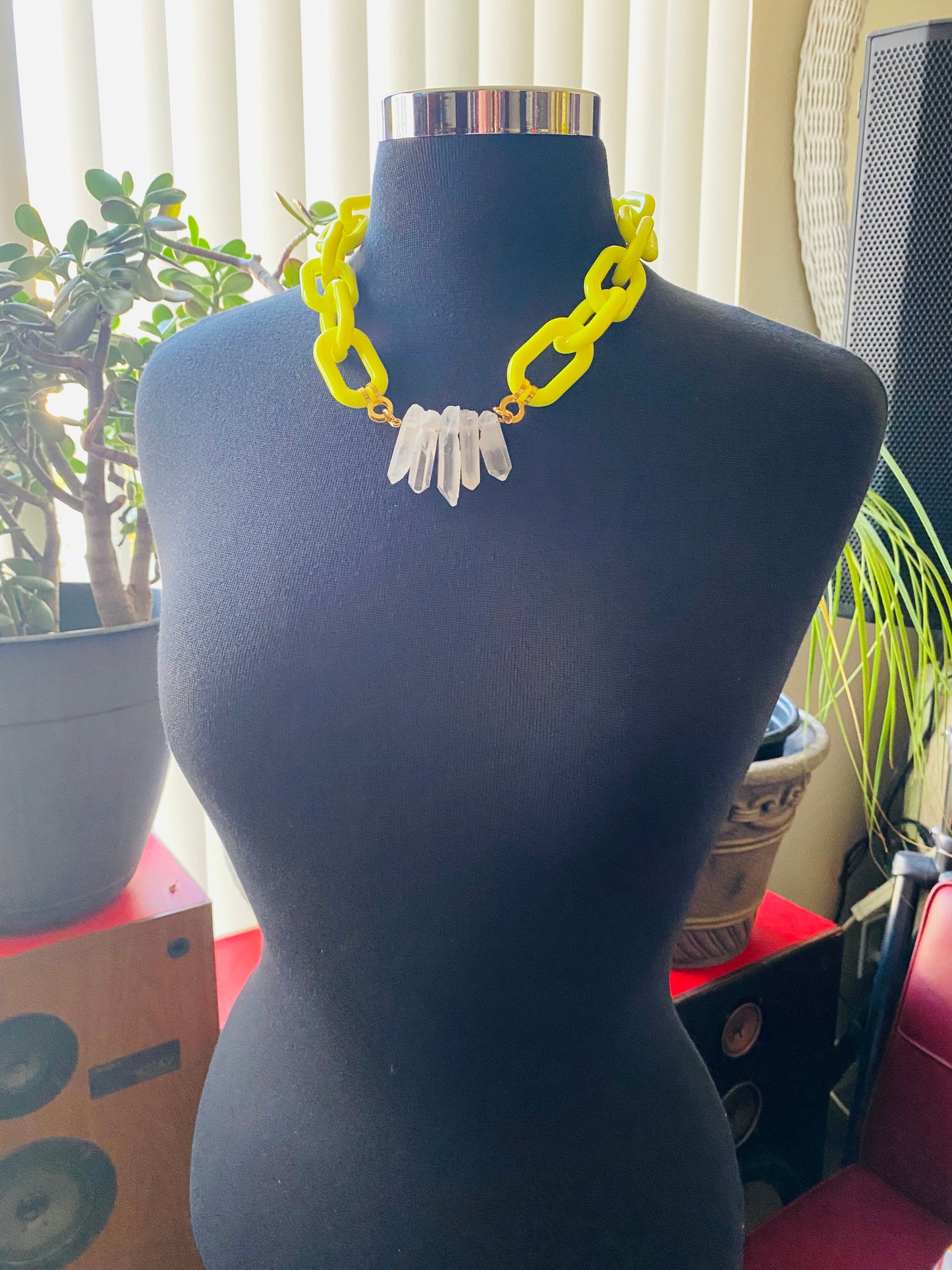 PLASTIC QUARTZ NECKLACE HANDMADE JEWELRY