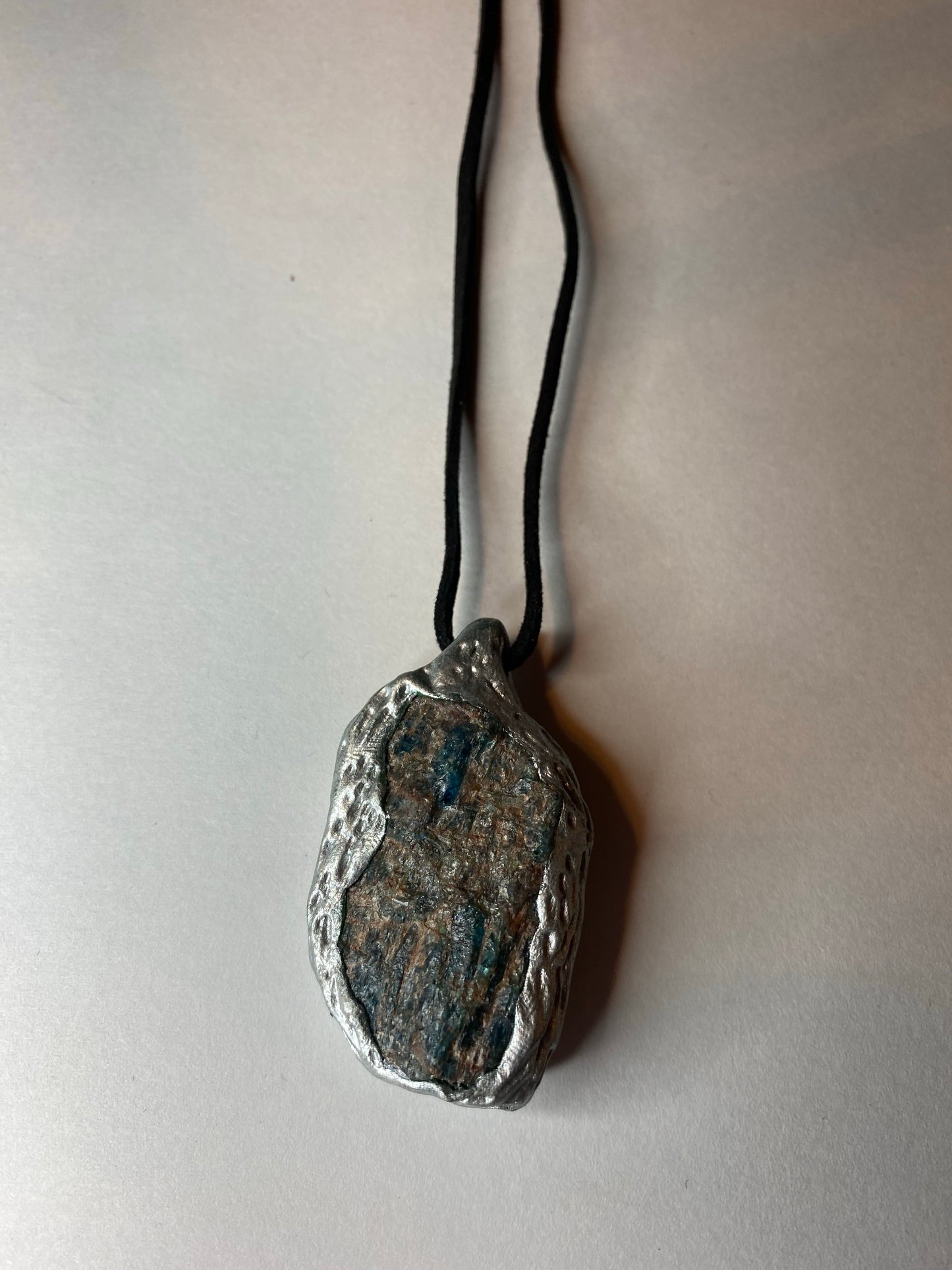 HANDMADE UNISEX APATITE STONE NECKLACE JEWELRY