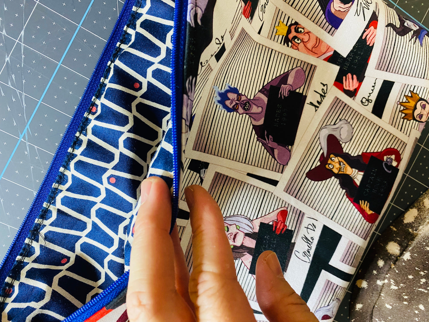 VILLAIN MUGSHOT POUCH