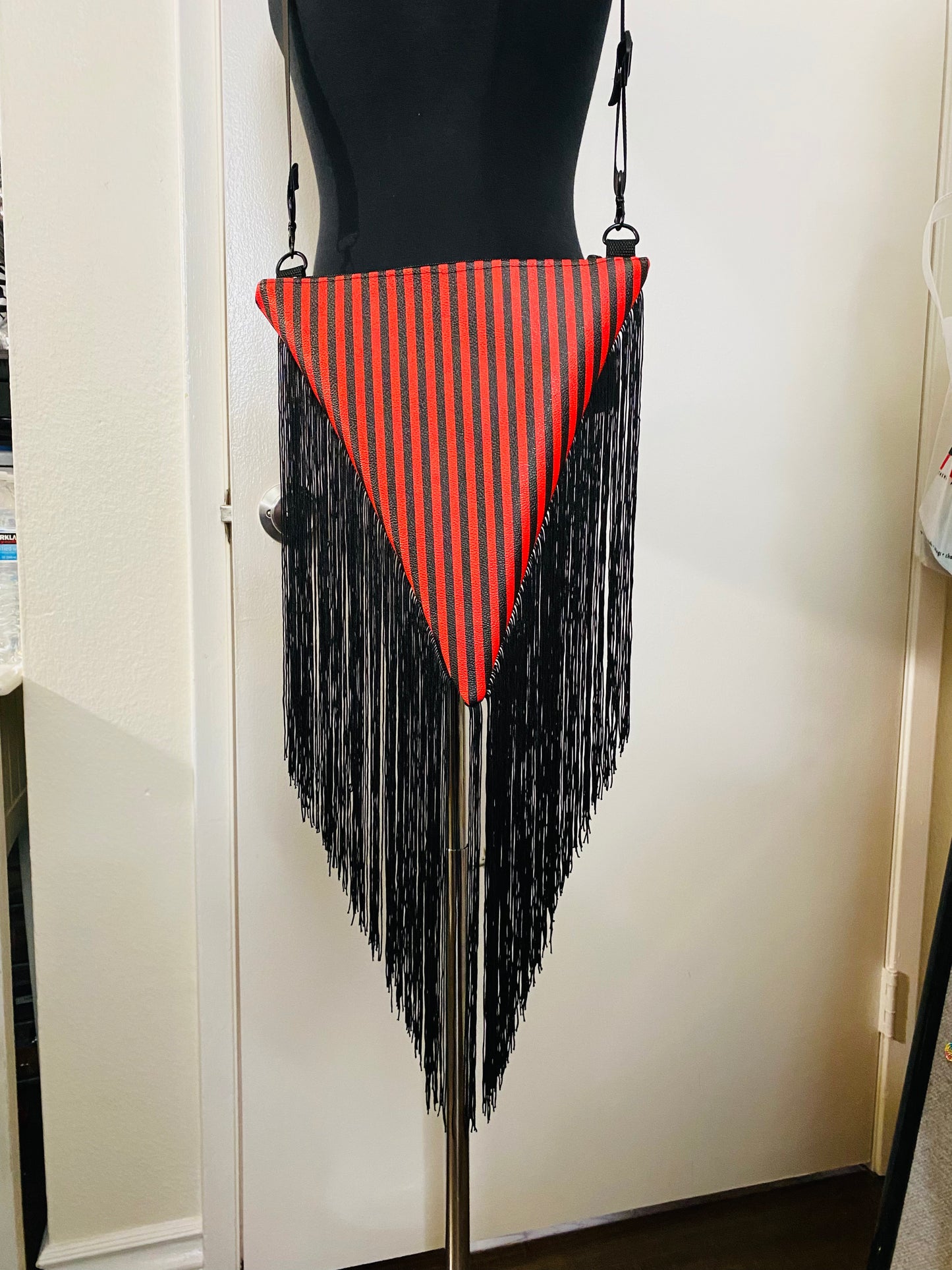 Triangle checkered fringe bag