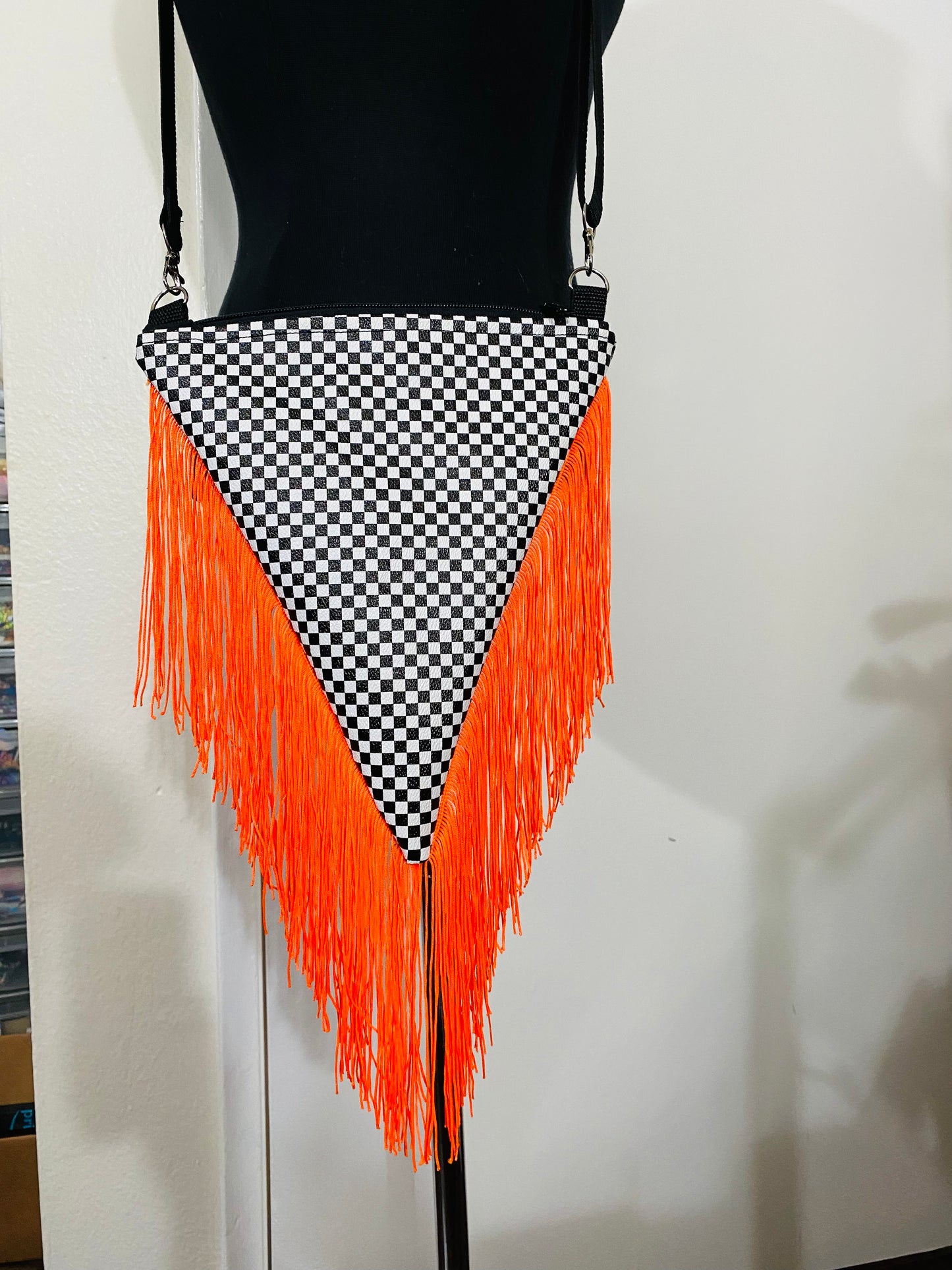 Triangle checkered fringe bag