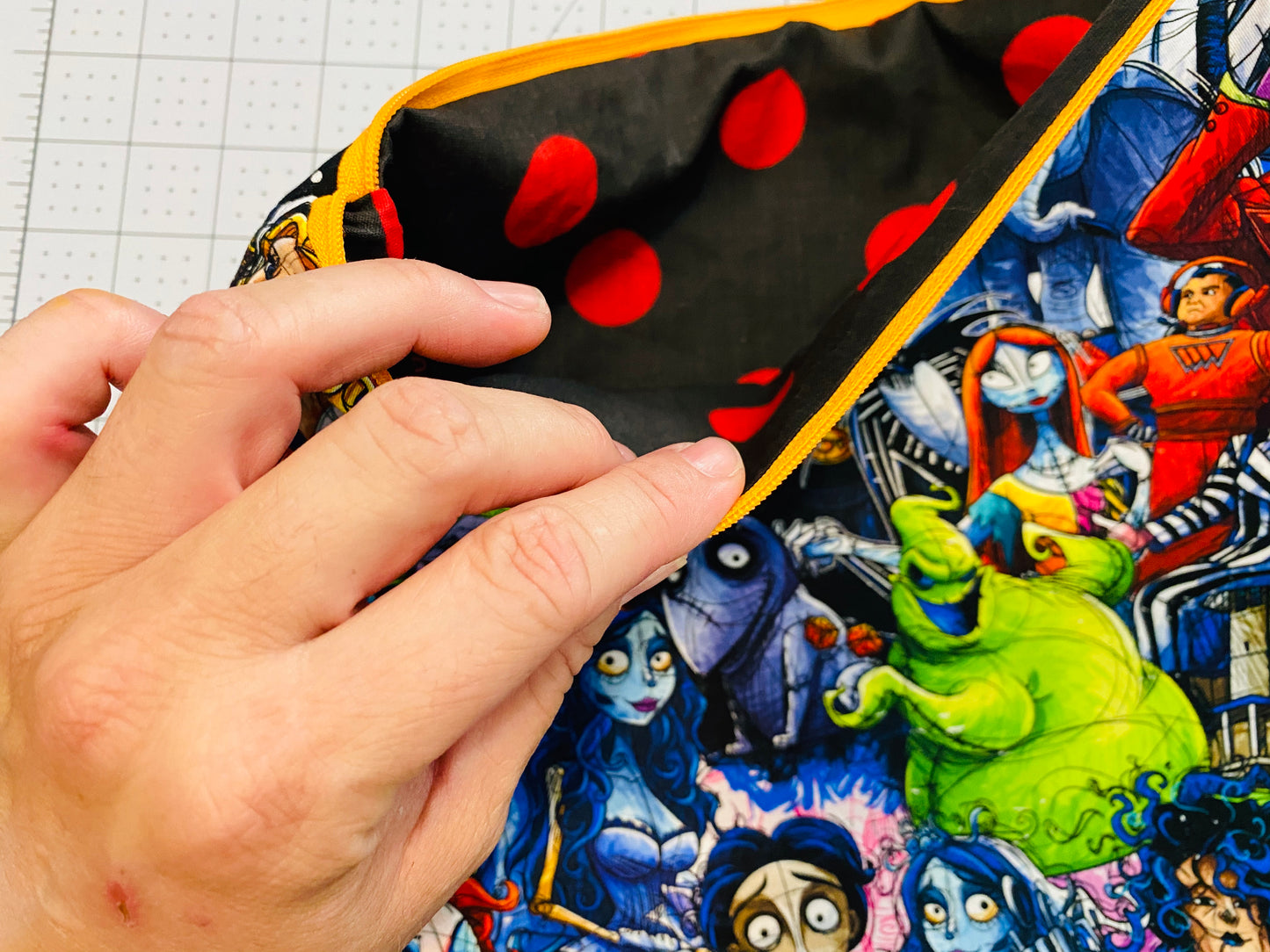 BURTON ZIP POUCH