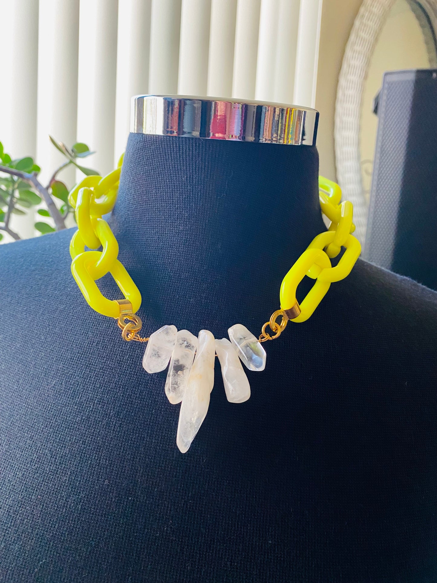 PLASTIC QUARTZ NECKLACE HANDMADE JEWELRY