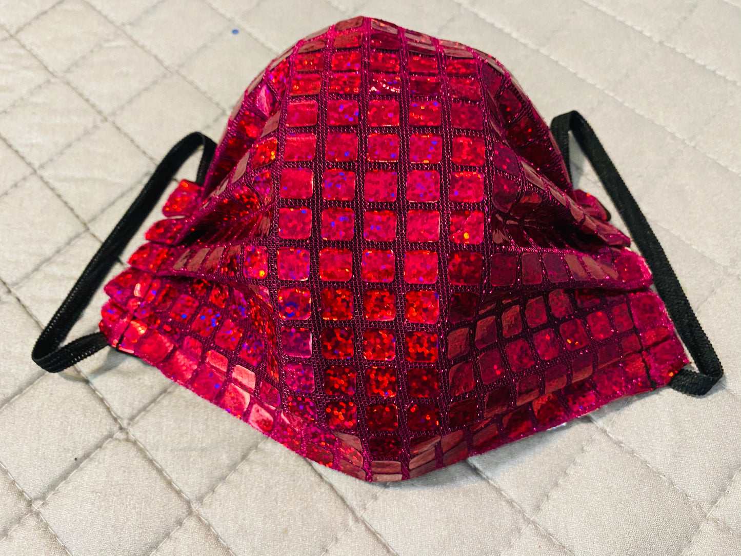 CUBED HOT PINK HOLOGRAPHIC FACE MASK