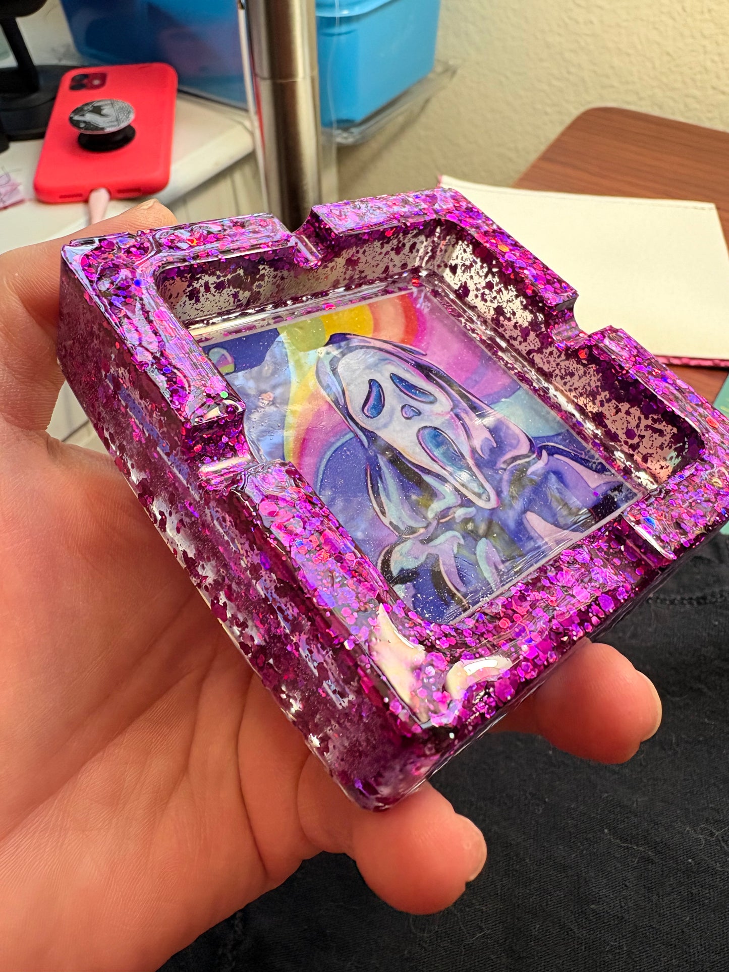 GF square ashtray with pink glitter