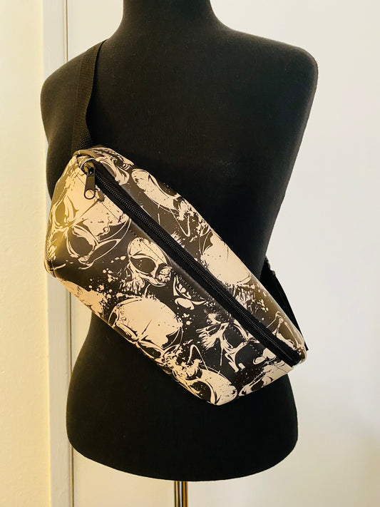 Skull Fanny pack