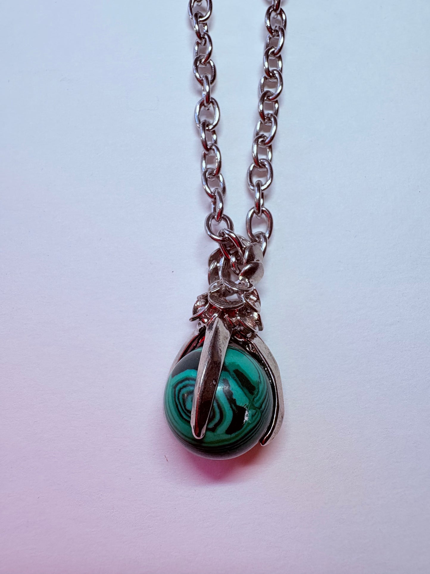 CLAW MALACHITE NECKLACE