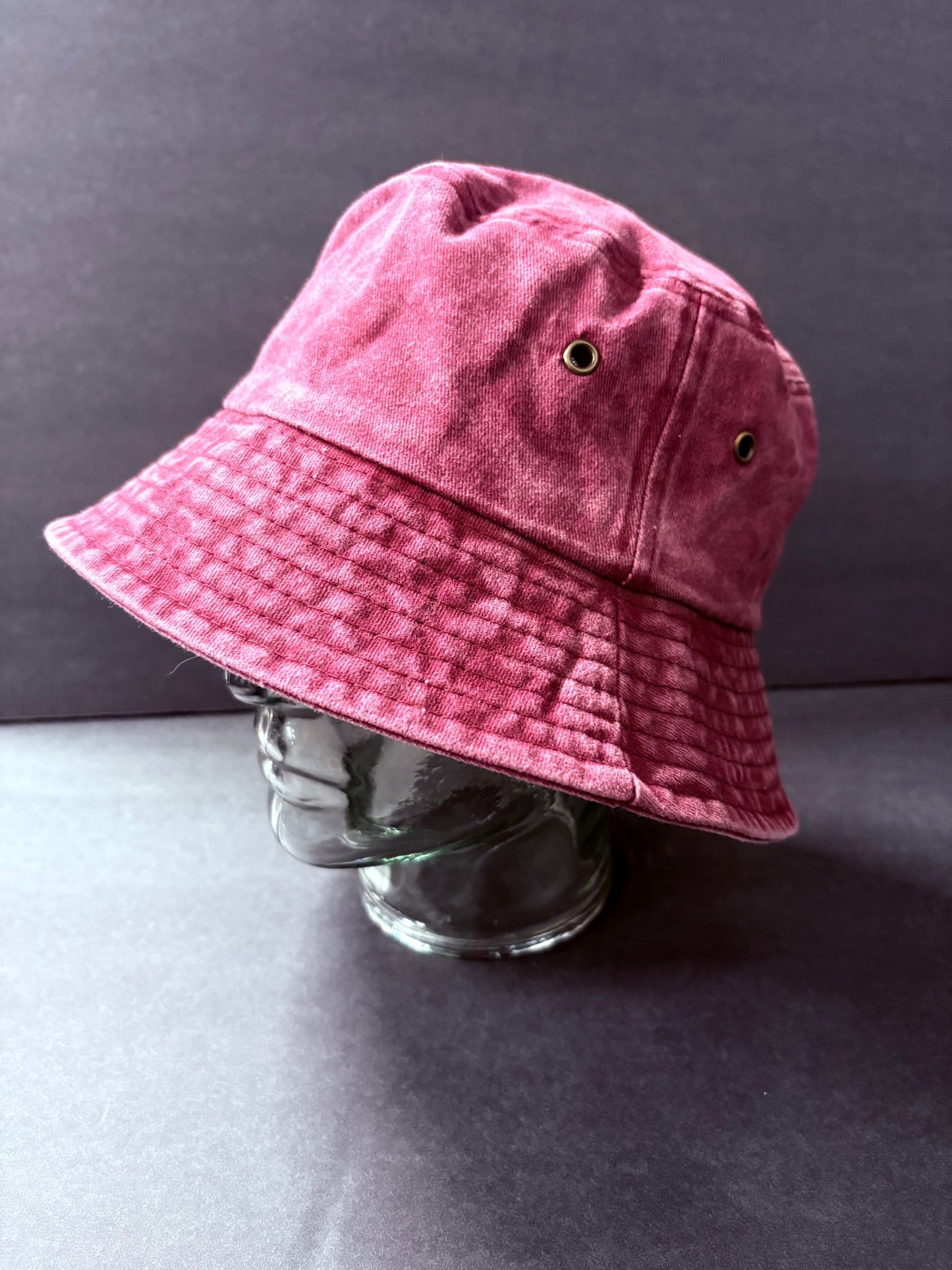 XL BURGUNDY ACID WASHED BUCKET HAT