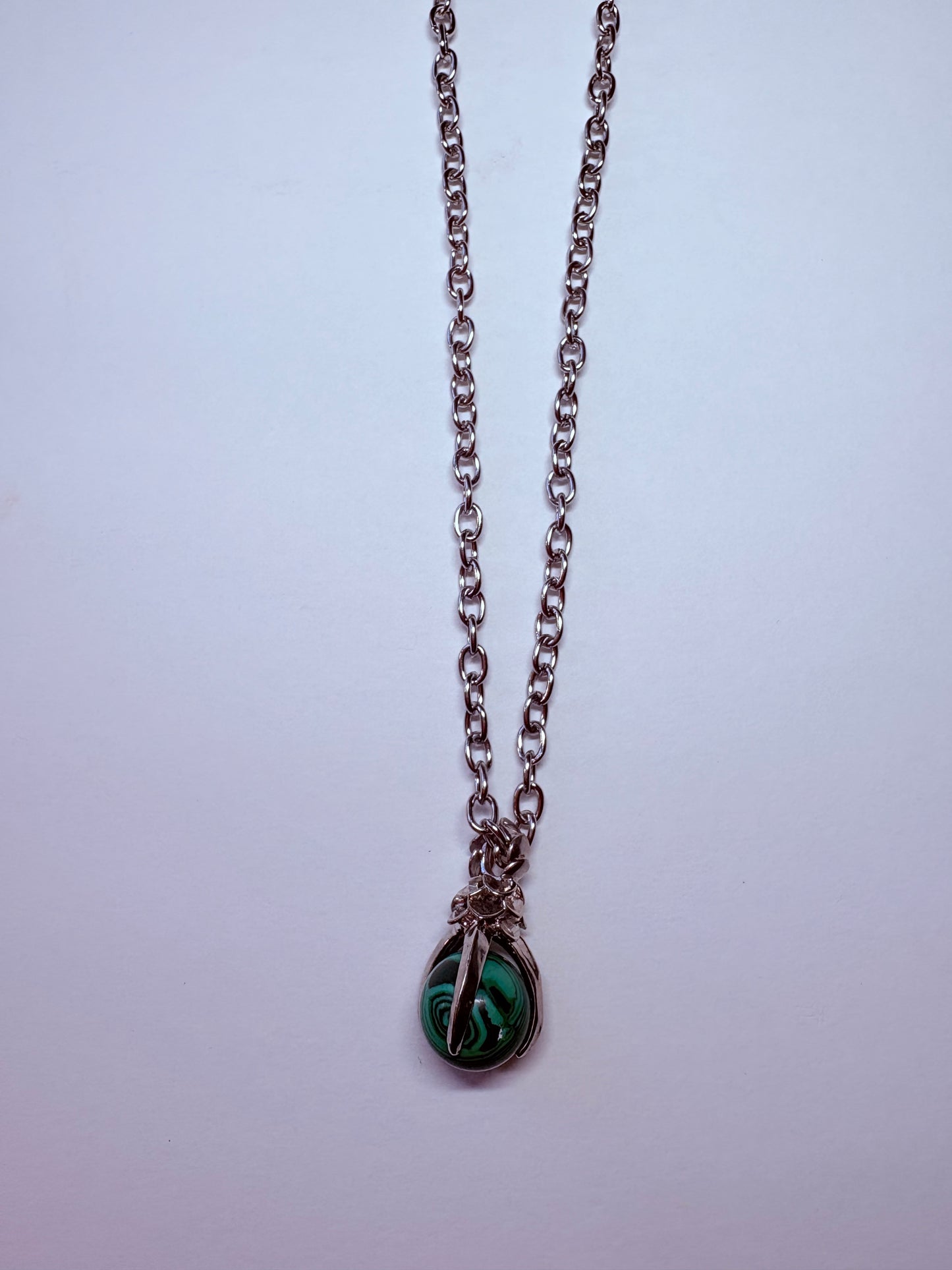 CLAW MALACHITE NECKLACE
