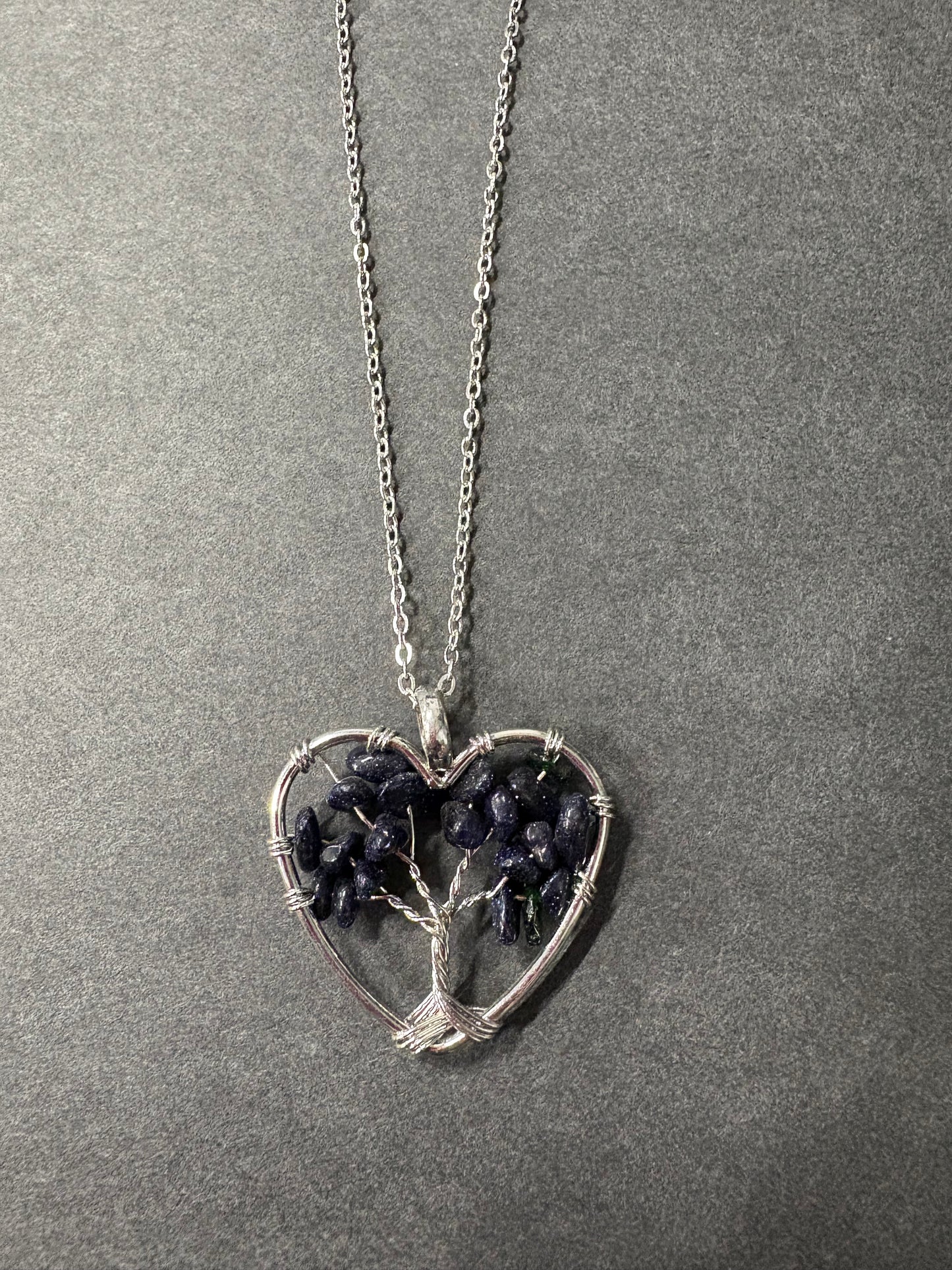 Heart tree of life onyx chip pendant