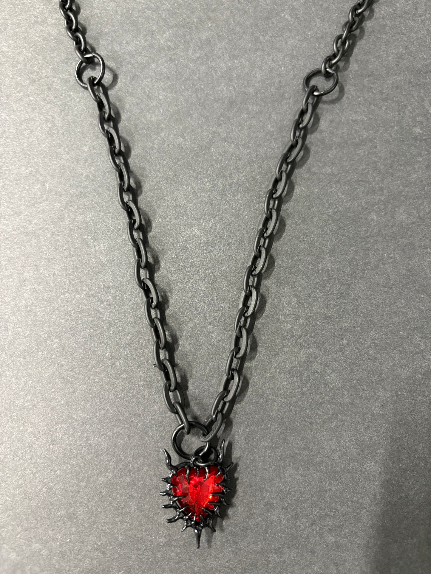BLACK CHAIN WITH RED GOTHIC HEART PENDANT