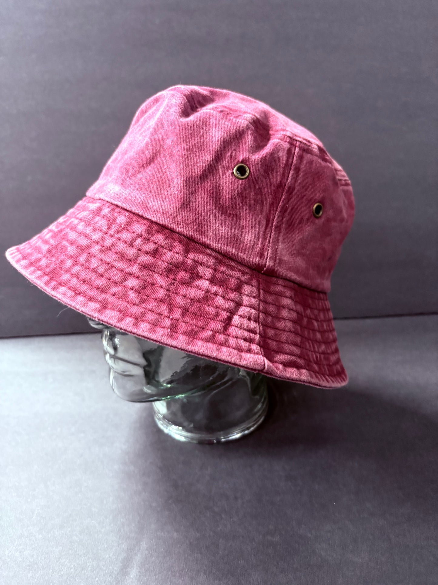 XL BURGUNDY ACID WASHED BUCKET HAT