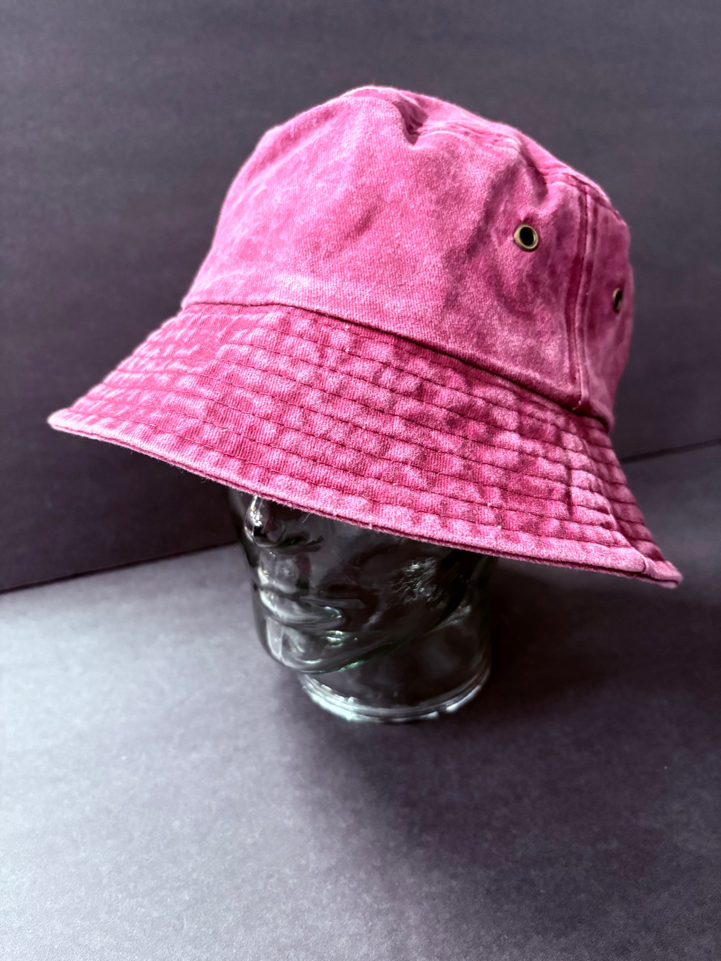 XL BURGUNDY ACID WASHED BUCKET HAT