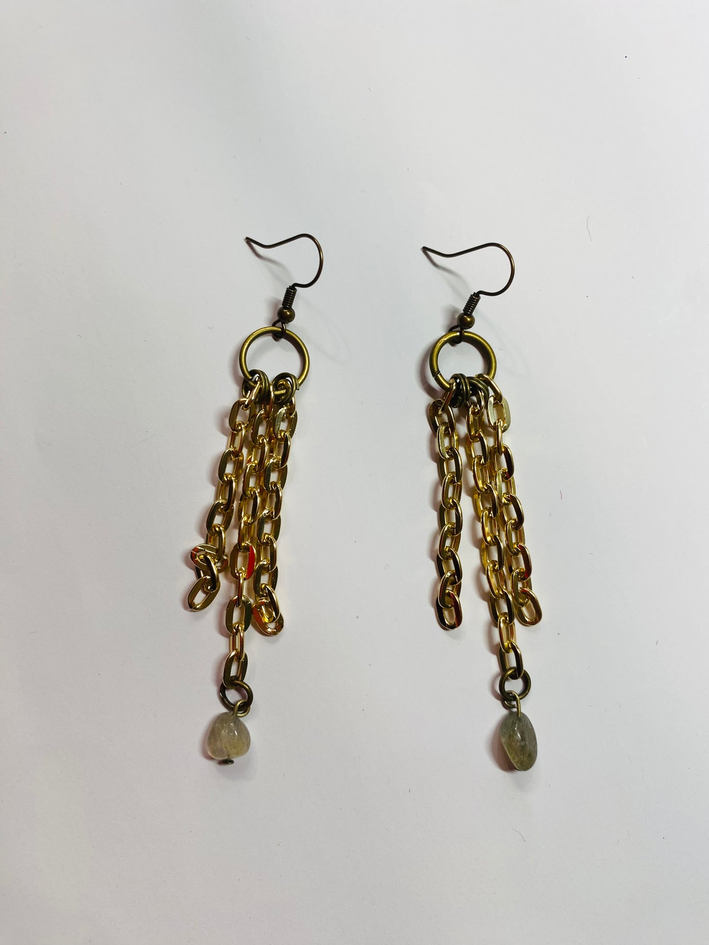 Chain with moonstone bead detail