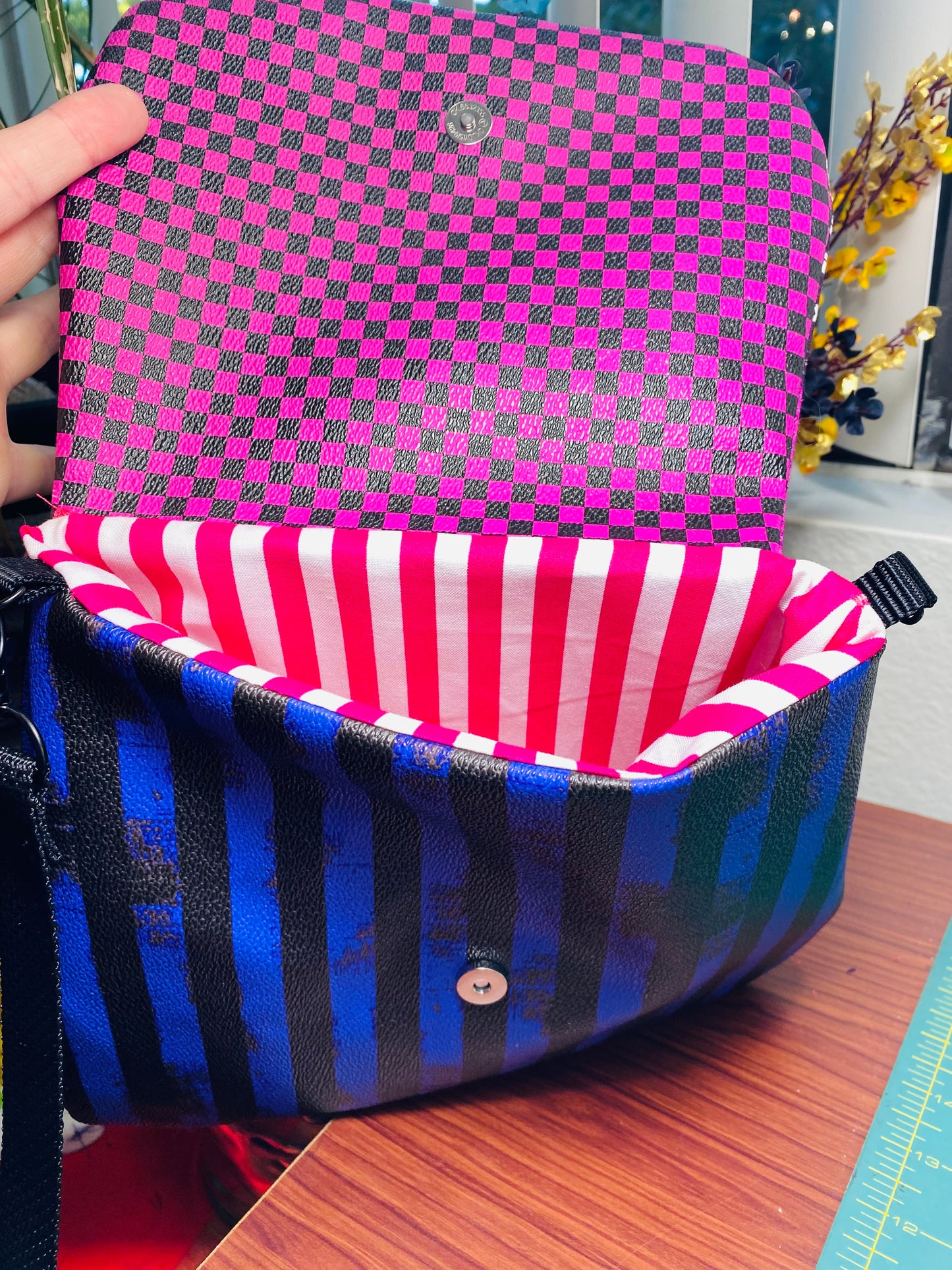NEPTUNIA PIRATE GIRL CROSSOVER BAG