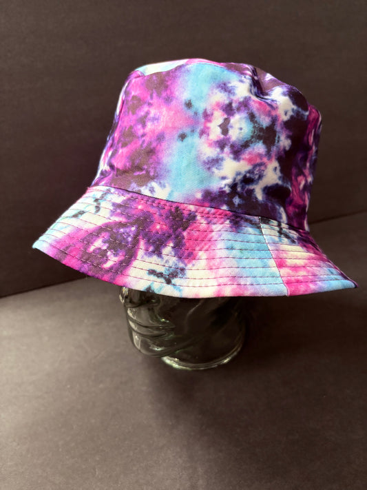 TIE DYE BUCKET HAT