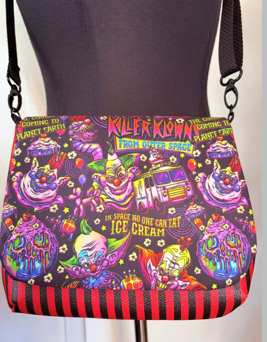 Killer klowns from outer space flap crossbody bag