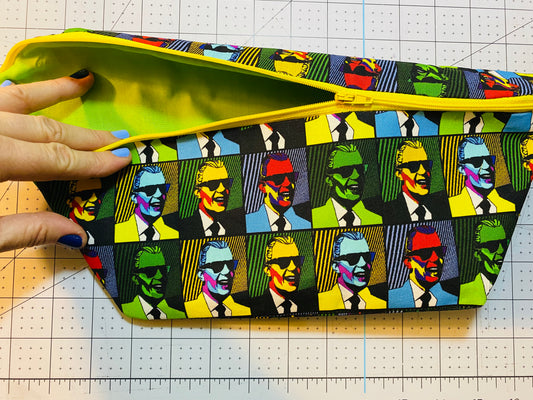 max headroom fanny pack