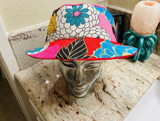 FLOWER POWER BUCKET HAT