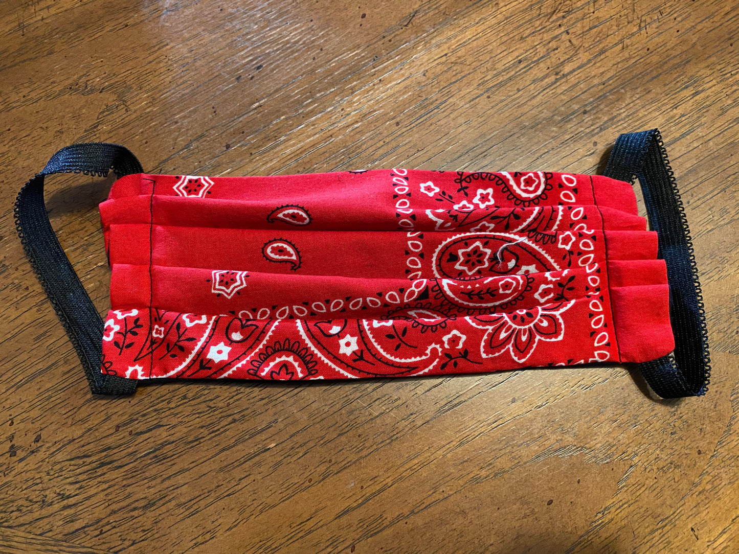 Red bandana face mask