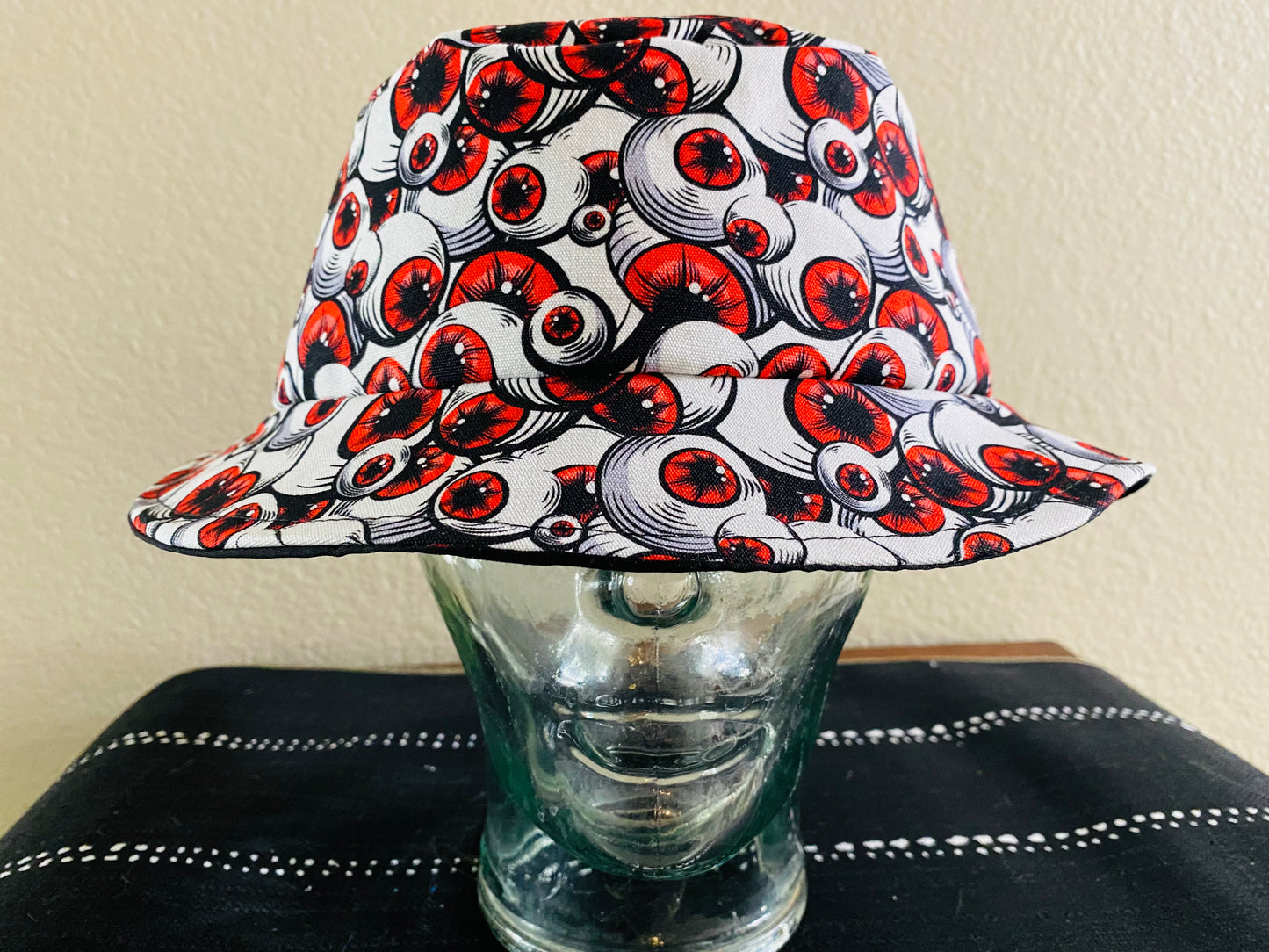 AMAZEBALL EYEBALL BUCKET HAT